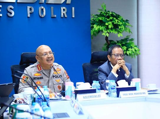 Polri Perkuat Moral dan Profesionalisme Pasca Krisis Bersama Mahfud MD dan Komjen Chryshnanda