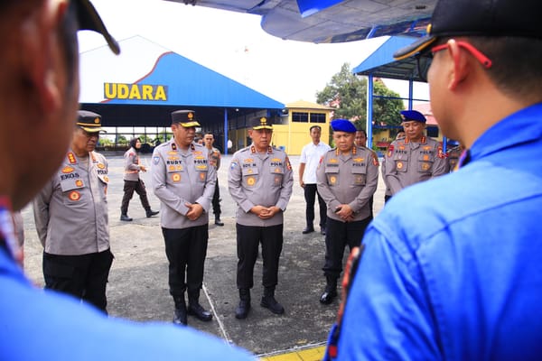 Polri Kirim Bantuan Kemanusiaan untuk Korban Banjir dan Longsor NTT