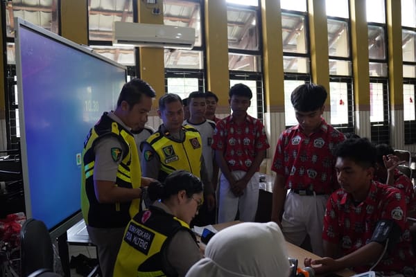 Dukung Kesehatan Pelajar, Rumkit Bhayangkara Polda Kalteng Hadirkan Layanan Untuk Siswa SMA