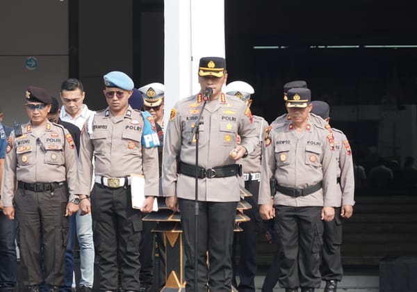 Aksi Damai Hari Tani Nasional di Gubernuran Dikawal Humanis oleh Polda Jateng dan Polrestabes