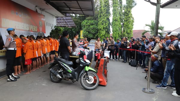 Polisi Tahan 17 Orang Terlibat Perusakan Pos Polisi