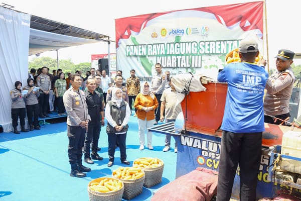 Hadiri Gerakan Pangan Murah, Kapolda Jateng Apresiasi Panen Raya Jagung Serentak