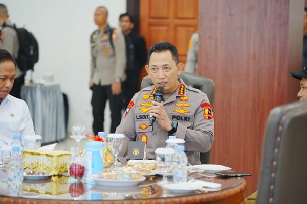 Kapolri Pastikan Polisi Kawal Kebebasan Demokrasi dan Penyampaian Pendapat