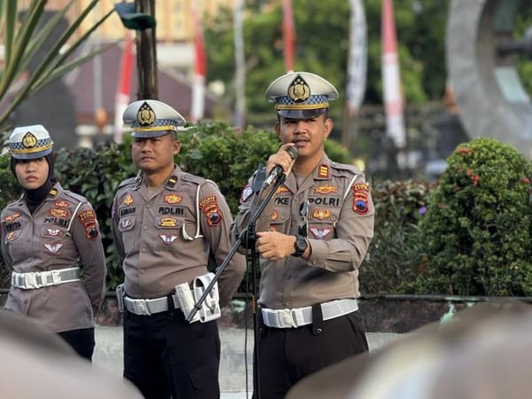 Viral Foto Tiduran di Jalan Raya, Polres Kudus Siap Tindak Warga