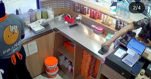 Aksi Nekat, Pencuri Sikat Gawai Pedagang di Mall Semarang Terekam CCTV