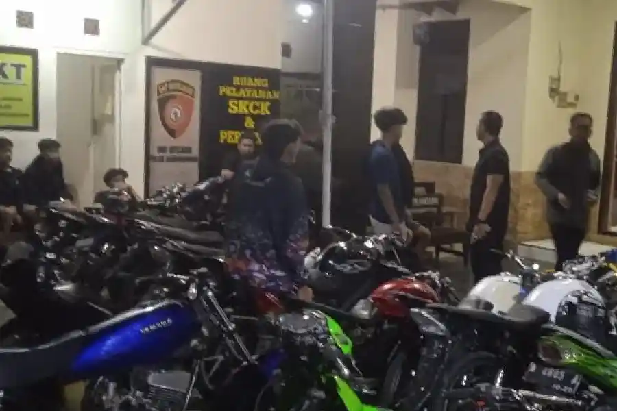 Polisi Amankan 14 Motor dan Belasan Pemuda Terlibat Balap Liar di Malang