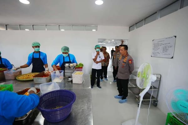 Tinjau Dapur MBG Pabelan, Kapolri Tekankan Pentingnya Food Security