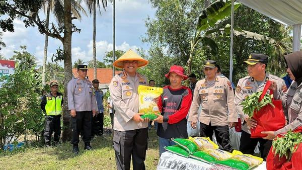 Polresta Cilacap Gelar Panen Raya Jagung Dukung Swasembada Pangan