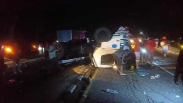 Kecelakaan di JLS Salatiga, Truk Hino Oleng Hantam 2 Motor hingga 4 Korban Terluka
