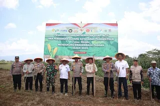 Kapolresta Banyumas Ikuti Penanaman Jagung Serentak Bersama Wapres Gibran Secara Virtual