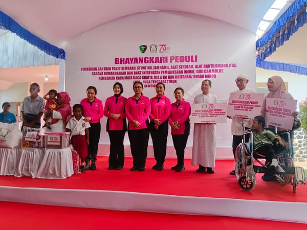 Dari Ende, Bhayangkari Ulurkan Kepedulian Hingga Sikka dan Ngada