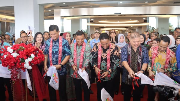 Kapolda Kalteng Hadiri Peresmian Duta Mall Palangka Raya sebagai Wujud Dukungan Kemajuan Daerah