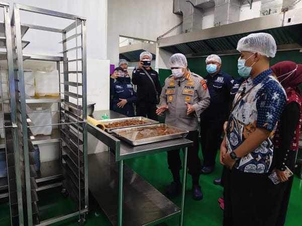 Polisi Pastikan Program MBG di Arcamanik Aman, Sehat, dan Tepat Sasaran