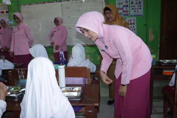 Dari Piring Anak-anak Grobogan, Harapan Indonesia Emas 2045 Mulai Ditanamkan