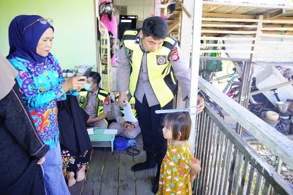 Posyandu Keliling Rumkit Bhayangkara Polda Kalteng, Upaya Dekatkan Layanan Kesehatan ke Masyarakat
