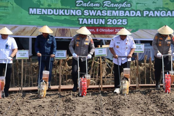 Dukung Ketahanan Pangan, Wakapolda Jateng Tanam Serentak di Lahan 2,7 Hektar Sragen