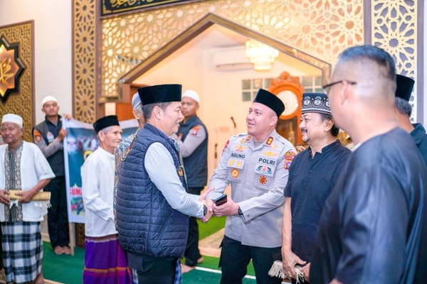 Wakapolda Sumbar Brigjen Pol Solihin Gerakkan Subuh Berjamaah di Padang, Masjid Ar-Raudhah Penuh Jamaah!