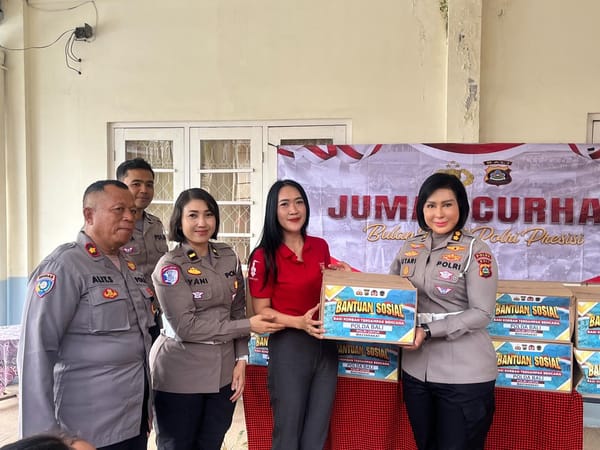 Ditlantas Polda Bali Ajak Masyarakat Tertib Berlalu Lintas Lewat Program Jumat Curhat di Yayasan Senyum Bali