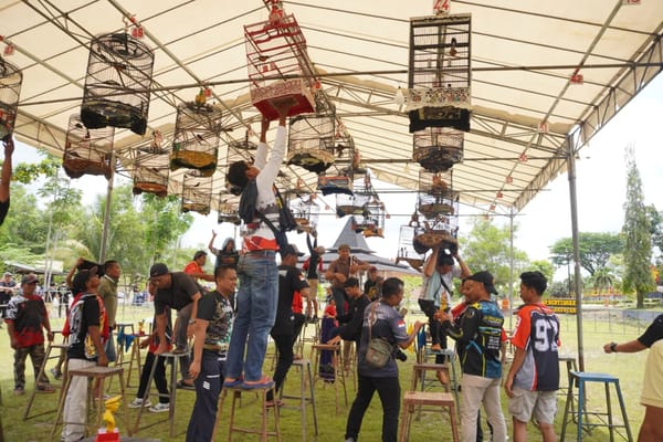 Ratusan Pecinta Burung Meriahkan Lomba Kicau Mania Brimob Kalteng di Palangka Raya