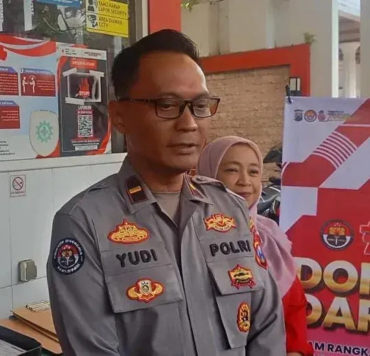 Polresta Malang Kota Bersama PMI dan Awak Media Donor Darah di HUT ke-74 Humas Polri