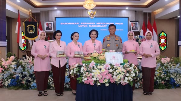 Rayakan HKGB Ke-73, Polda Kalteng Berbagi Tali Asih untuk Dukung Pendidikan Akademik
