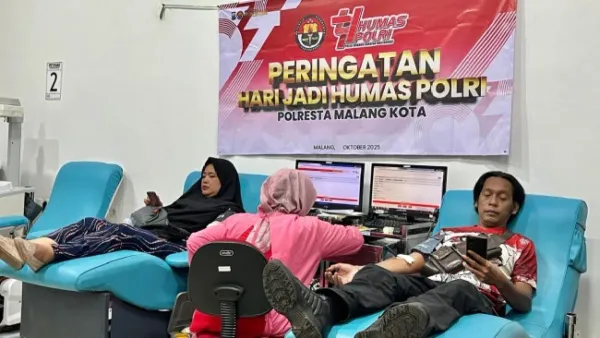 Rayakan HUT Humas Polri, Humas Polresta Malang Kota Gelar Aksi Donor Darah