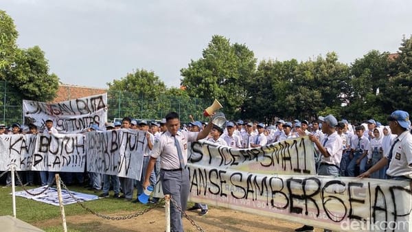 Protes Tindakan Tak Senonoh, Siswa SMAN 11 Semarang Demo Alumnus yang Edit Foto Pakai AI