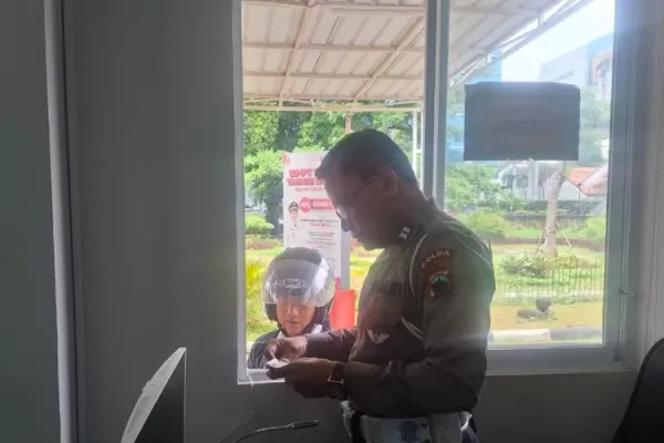 Samsat Drive Thru Resmi Beroperasi di Semarang, Bayar Pajak Kendaraan Jadi Praktis