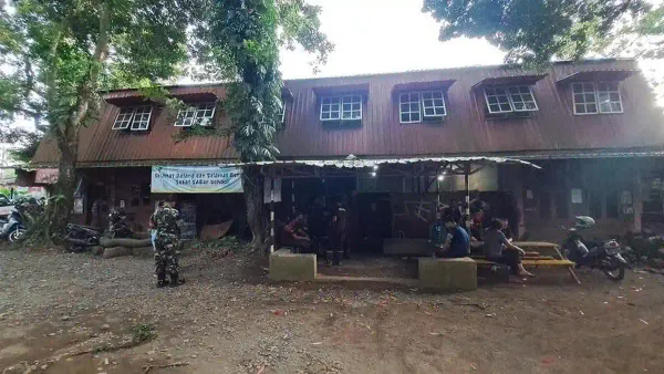 Polisi Selidiki Lantai Ambrol di Sekolah Alam Purwokerto, Diduga Tak Tahan Beban 30 Guru