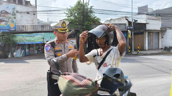 Aksi Humanis Satlantas Malang Kota: Helm Gratis dan Sosialisasi Tertib Lalu Lintas