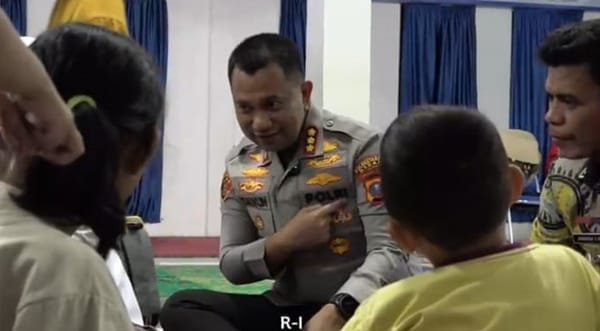 Anak-Anak Dapat Trauma Healing, Polisi Hadirkan Ruang Aman di Pengungsian Medan