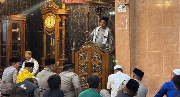 Gerakan Subuh Berjamaah: Waka Polda Sumbar Ajak Jamaah Perkuat Ukhuwah & Jaga Kamtibmas