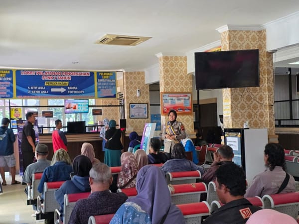 Warga Tertib saat Ambil BPKB Dapat Reward dari Satlantas Polresta Cilacap