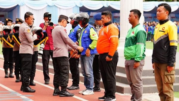 Kapolri Pimpin Apel Ojol di Jabar, Komitmen Bersama Jaga Kamtibmas