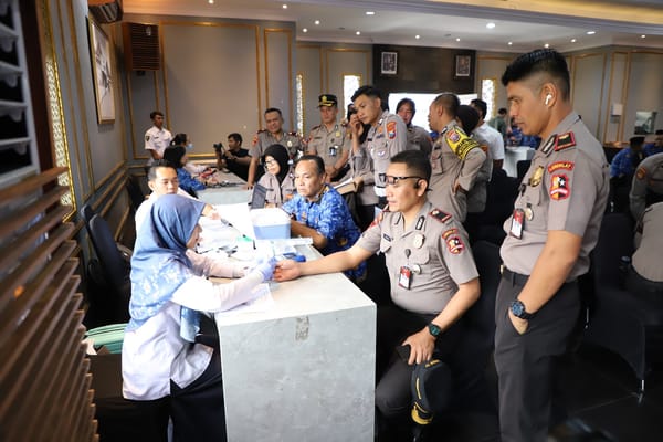 Hari Kesehatan Nasional, Polresta Malang Kota Gelar Donor Darah Bersama Serdik Sespimma Peduli