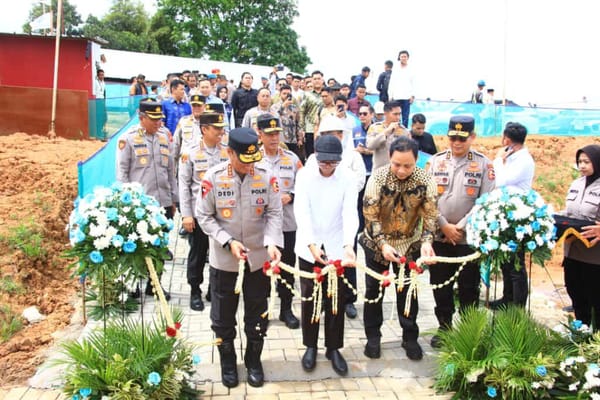 Polri Hadir Perkuat Astacita Lewat Pembangunan Sekolah dan Rumah Ibadah di SMA Kemala Taruna Bhayangkara