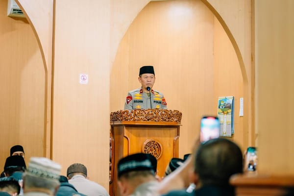 Brigjen Pol Solihin Hadiri Subuh Berjamaah di Masjid Al-Iman: “Masjid Tempat Kita Satukan Langkah dan Doa”