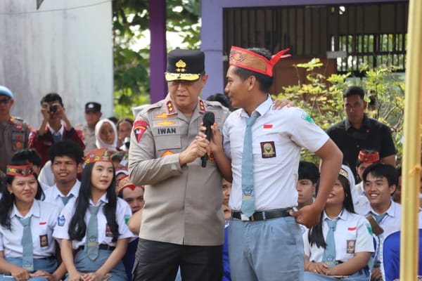 Kapolda Kalteng Dampingi Gubernur Tinjau Sarpras Sekolah dan Layanan Kesehatan Gratis di Bartim