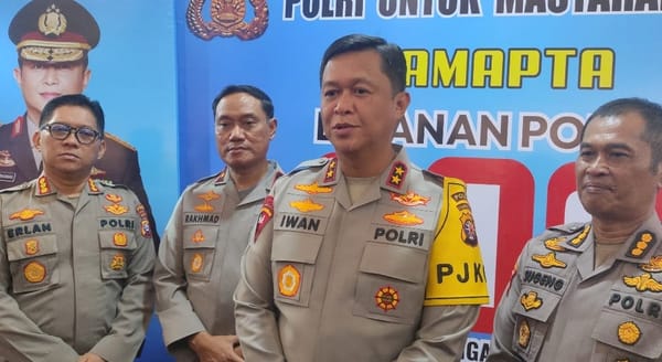 Kapolda Kalteng Kenalkan Layanan Darurat 110 kepada Pengunjung Duta Mall Palangka Raya