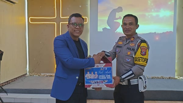 Satlantas Polres Kotim Sampaikan Pesan Keselamatan di Mimbar Gereja dalam Ops Zebra Telabang 2025
