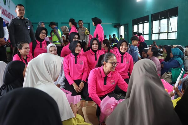 Ketum Bhayangkari Tinjau dan Apresiasi Layanan Trauma Healing bagi Korban Longsor Banjarnegara