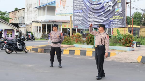 Polres Barsel Turunkan Personel Laksanakan Pengaturan Lalu Lintas Pagi
