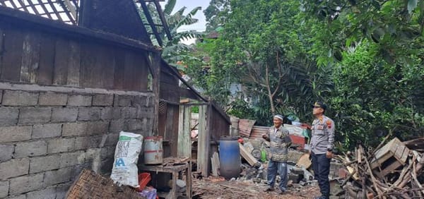 Peduli Korban Bencana, Polres Semarang Beri Bantuan ke Warga Pringapus dan Bergas