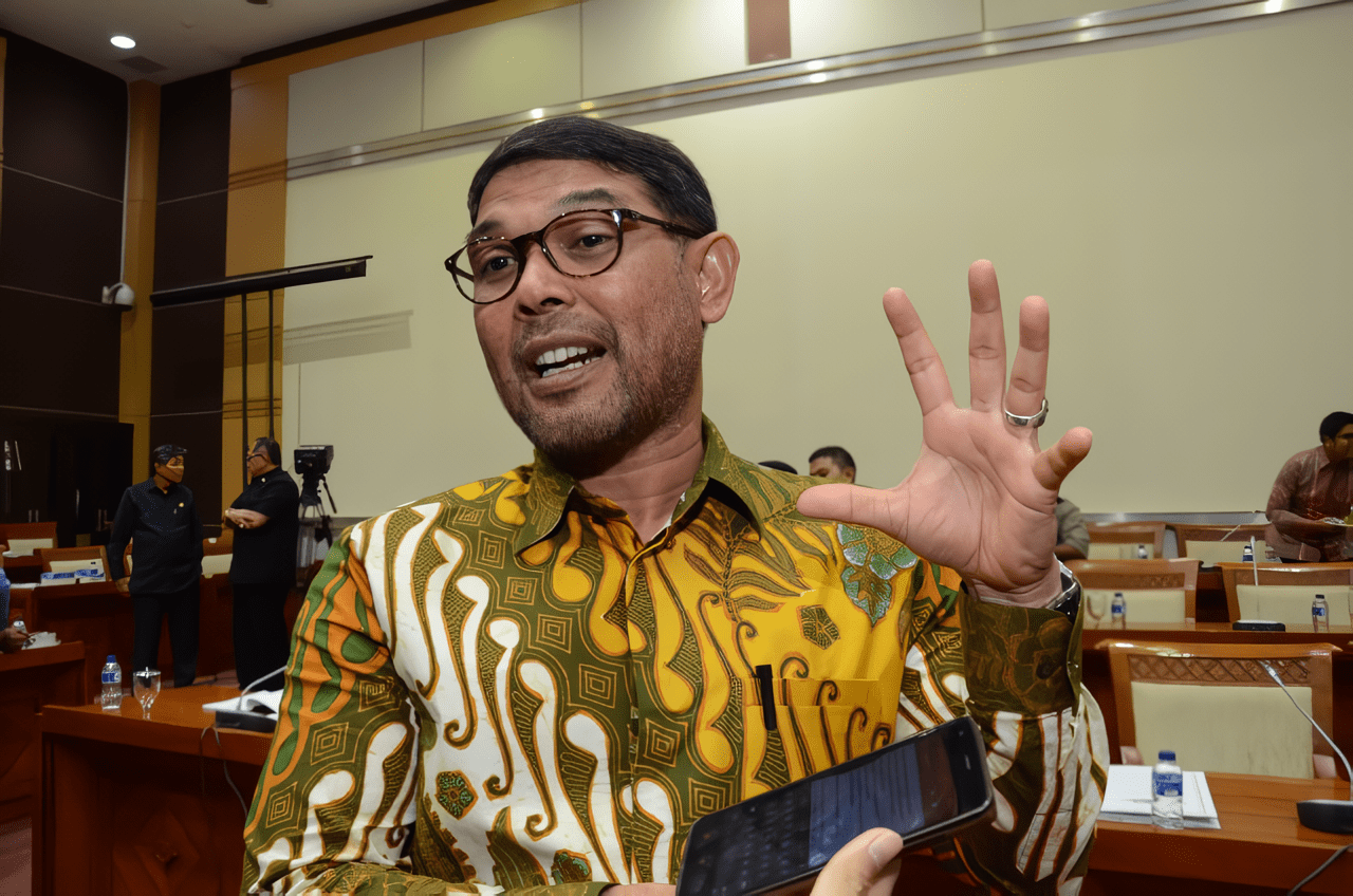 Nasir Djamil Soroti Putusan MK: “Jenis Kelamin Polisi Itu Sipil, Seharusnya Boleh di Lembaga Sipil”