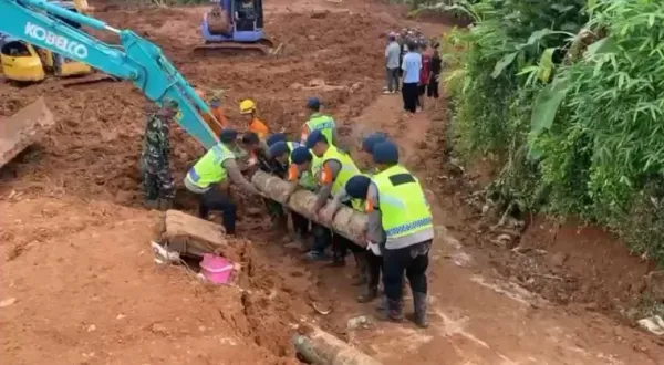 Satbrimob Polda Jateng Temukan Dua Korban Meninggal Dunia dalam Operasi SAR Longsor Majenang