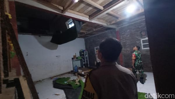 21 Guru Terluka akibat Loteng Sekolah Alam Purwokerto Ambruk
