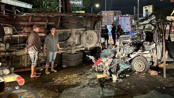Sopir Pikap Tewas Usai Terobos Lampu Merah, Tabrak Truk di Mojosongo Boyolali