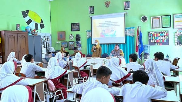 Bhabinkamtibmas Kota Malang Gencarkan Pembinaan Karakter bagi Siswa SD