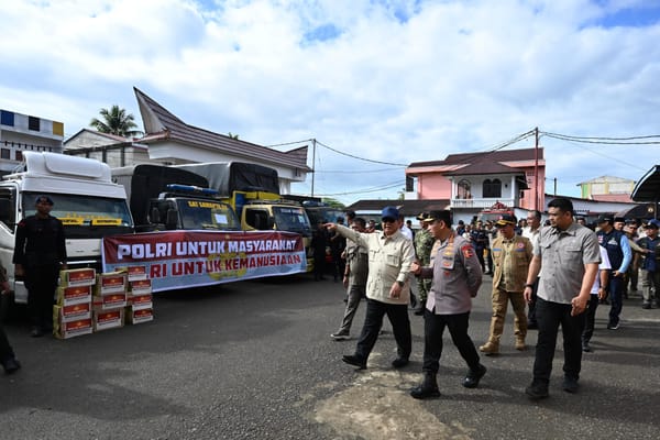 Presiden dan Kapolri Cek Kondisi Pengungsi Banjir di Tapteng