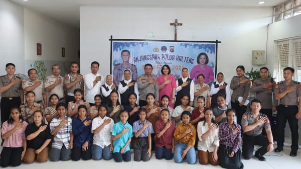 Karorena Polda Kalteng Kunjungi Panti Asuhan Maria Ines Palangka Raya Jelang Natal